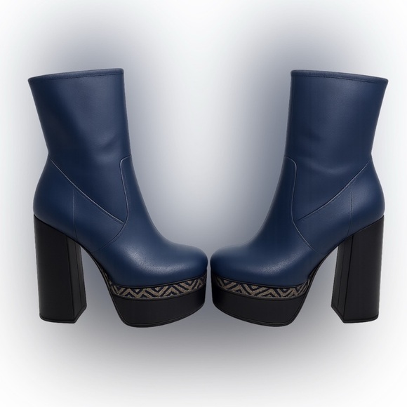 New Guess Women's Caballa Platform Block Heel Boots Blue Size 6 - Picture 1 of 11